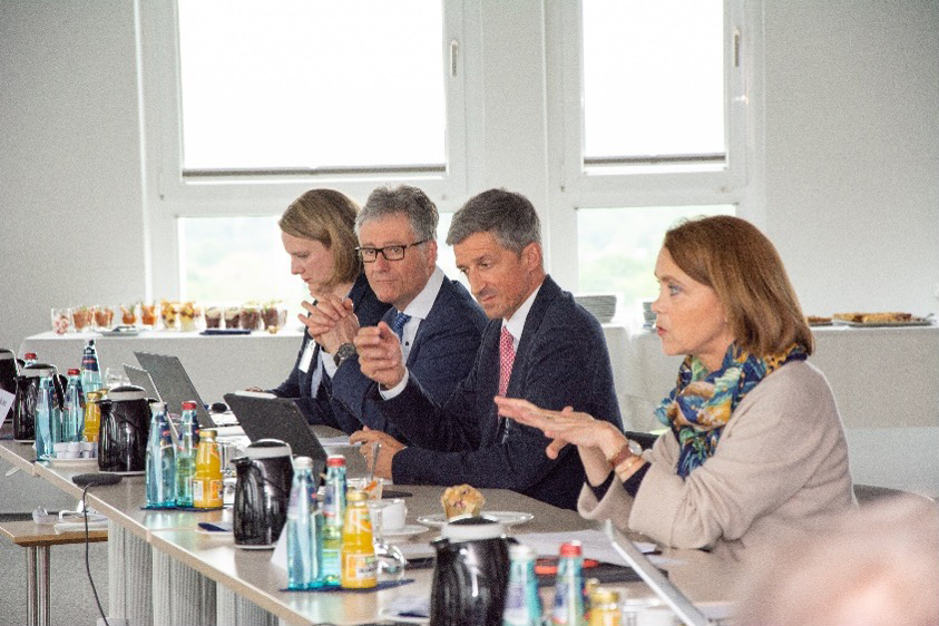 Mitte Mai besuchte die Wissenschaftsministerin Petra Olschowski die 4U-Mitgliederversammlung am Universitätsklinikum Freiburg